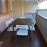 Con 2 Terrazze A 300 Mt Dal Centro Apartmán Porto Azzurro
